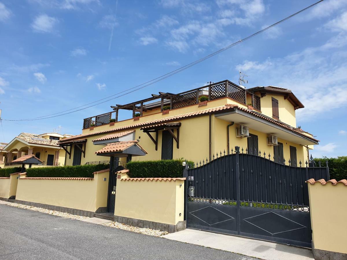 فيوميتشينو Fly In The World B&B المظهر الخارجي الصورة